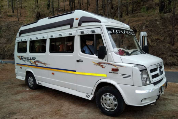 Tempo Traveller / 9 - 12  Searter